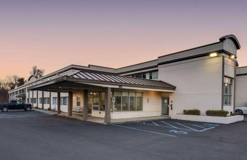 McKownville Hotel | Days Inn by Wyndham Albany SUNY