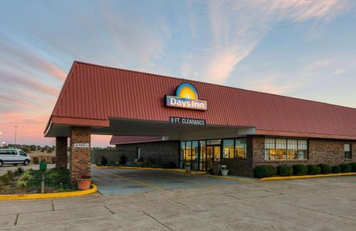 Batesville Hotel | Days Inn by Wyndham Batesville
