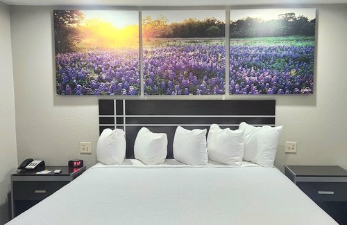 Baytown Hotel | Days Inn by Wyndham Baytown Garth Road I10 East