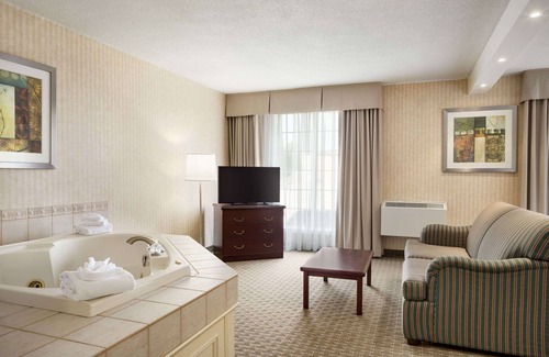 Brantford Hotel | Days Inn by Wyndham Brantford