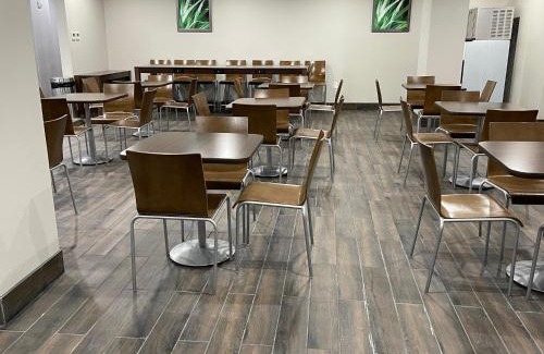 Norwood Hotel | Days Inn by Wyndham Bronx NYC