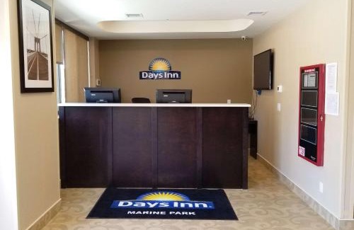 Flatlands Hotel | Days Inn by Wyndham Brooklyn Marine Park
