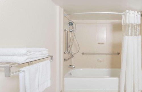 Camp Springs Hotel | Days Inn by Wyndham Camp Springs Andrews AFB