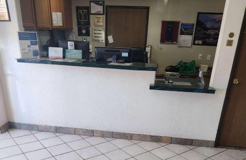 Canon City Cabin | Days Inn by Wyndham Canon City