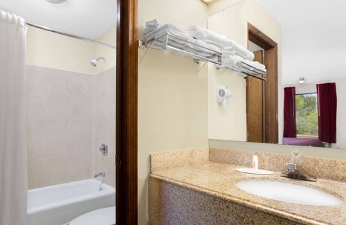 State Park Hotel | Days Inn by Wyndham Columbia NE Fort Jackson