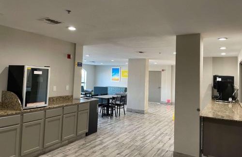 Garland Hotel | Days Inn by Wyndham Dallas Garland West