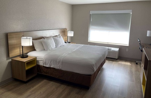 Garland Hotel | Days Inn by Wyndham Dallas Garland West