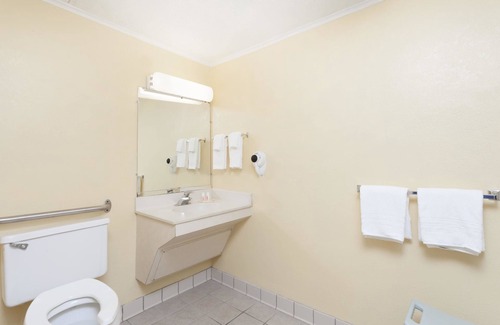 Dover Hotel | Days Inn by Wyndham Dover Downtown