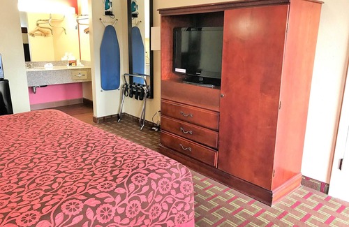 Princess Jeanne Hotel | Days Inn by Wyndham East Albuquerque