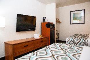 Encinitas Hotel | Days Inn by Wyndham Encinitas Moonlight Beach