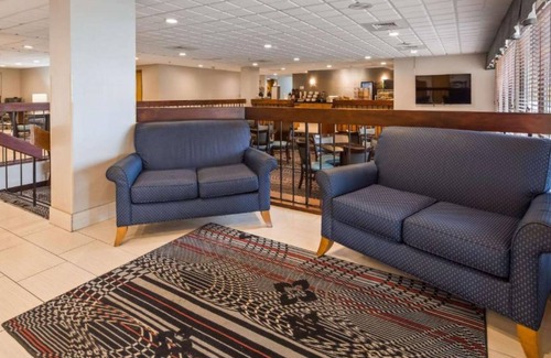 Englewood Hotel | Days Inn by Wyndham Englewood Dayton Airport