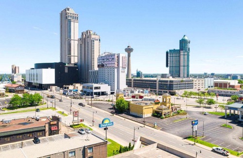 Fallsview Hotel | Days Inn by Wyndham Fallsview