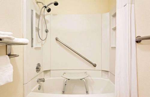 White Hall Hotel | Days Inn by Wyndham Fairmont