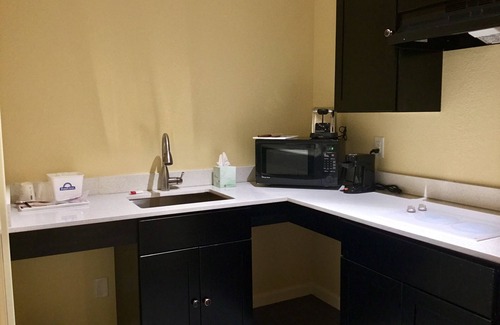 Freeport Hotel | Days Inn by Wyndham Freeport