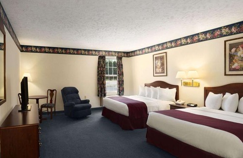 Grayling Hotel | Days Inn by Wyndham Grayling