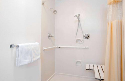 Greenville - Spartanburg Hotel | Days Inn by Wyndham Greenville
