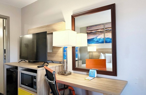 Greenville Hotel | Days Inn by Wyndham Greenville