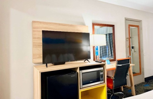 Greenville Hotel | Days Inn by Wyndham Greenville