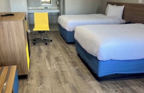 Hemet Hotel | Days Inn by Wyndham Hemet