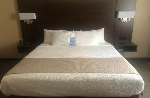 Hinton Hotel | Days Inn by Wyndham Hinton