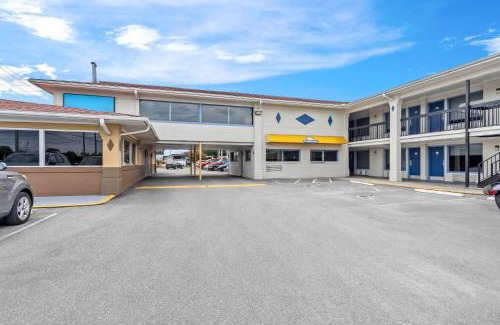 Jacksonville Hotel | Days Inn by Wyndham Jacksonville NC