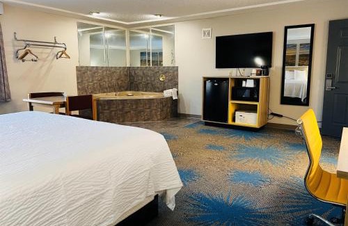Jamestown Hotel | Days Inn by Wyndham Jamestown