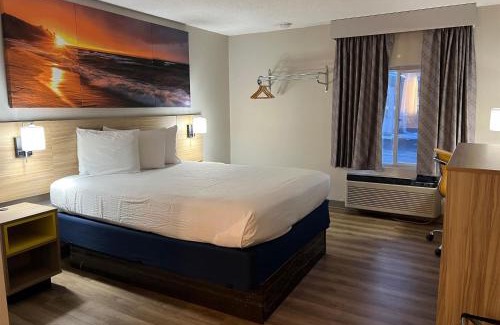 Jamestown Hotel | Days Inn by Wyndham Jamestown