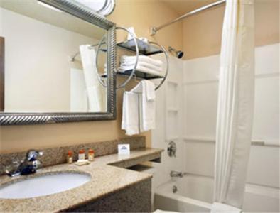 Keene Hotel | Days Inn by Wyndham Keene NH