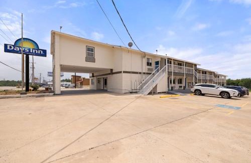 Kenedy Hotel | Days Inn by Wyndham Kenedy Karnes City