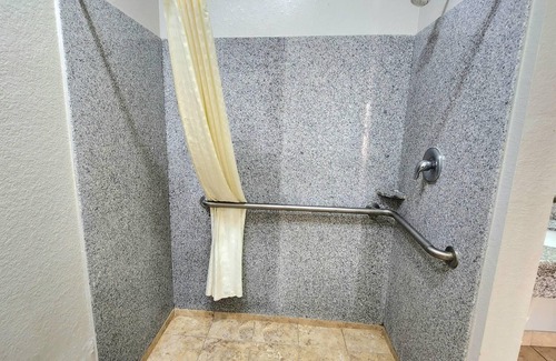 Kenedy Hotel | Days Inn by Wyndham Kenedy/Karnes City