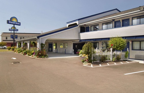 Kent Hotel | Days Inn by Wyndham Kent - Akron