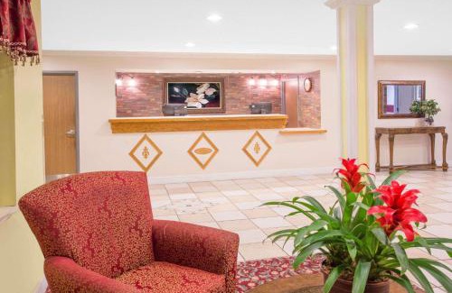 Lake Village Hotel | Days Inn by Wyndham Lake Village