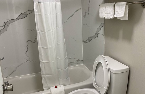 Lake Charles Hotel | Days Inn by Wyndham Lake Charles