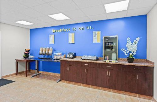 Lamont Hotel | Days Inn by Wyndham Lamont