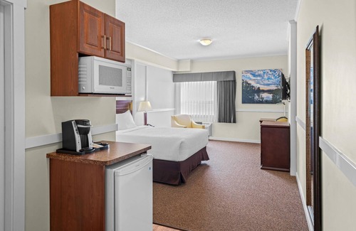 Lamont Hotel | Days Inn by Wyndham Lamont