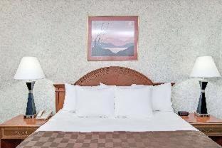 Lawndale Hotel | Days Inn by Wyndham Los Angeles LAX/Redondo&ManhattanBeach