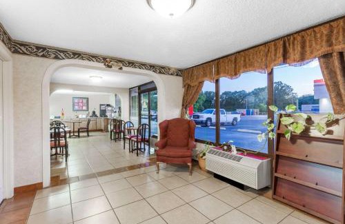 Martin Hotel | Days Inn by Wyndham Martin