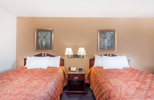 Martin Hotel | Days Inn by Wyndham Martin