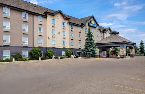 Medicine Hat Hotel | Days Inn by Wyndham Medicine Hat