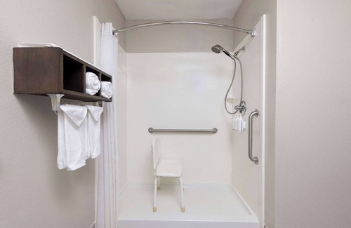 Miami Hotel | Days Inn by Wyndham Miami