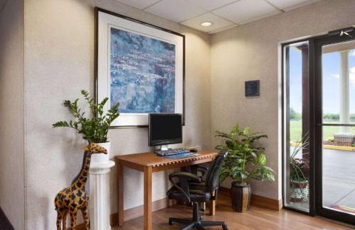 Franklin Hotel | Days Inn by Wyndham Middletown