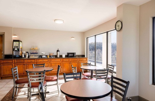 Mooresville Hotel | Days Inn by Wyndham Mooresville Lake Norman