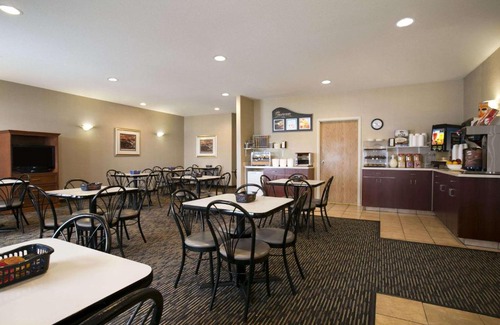 Moose Jaw Hotel | Days Inn by Wyndham Moose Jaw