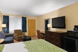 Fern Park Hotel | Days Inn by Wyndham N Orlando/Casselberry