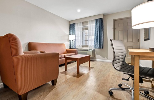 Nacogdoches Hotel | Days Inn by Wyndham Nacogdoches/SFA University/Downtown