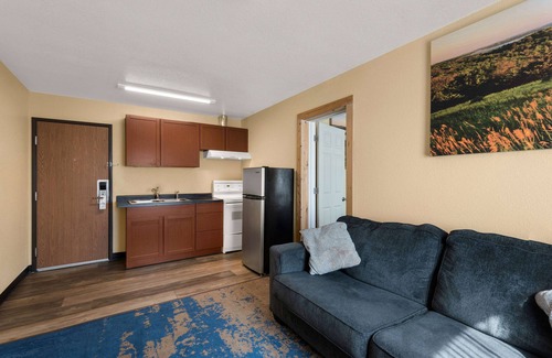 Newton Hotel | Days Inn by Wyndham Newton