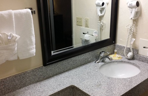 Norman Hotel | Days Inn by Wyndham Norman