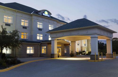 Ramara Hotel | Days Inn by Wyndham Orillia
