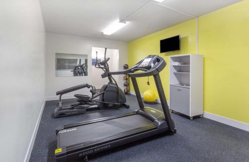 Keith County Hotel | Days Inn by Wyndham Paxton