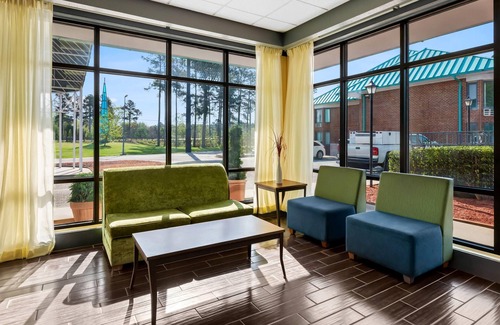 Petersburg Hotel | Days Inn by Wyndham Petersburg/South Fort Lee